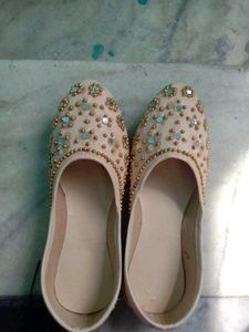 Rajasthani Jhuti&#39;s