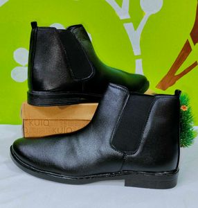 UK-10 Black Leather Chelsea Boots For Men's