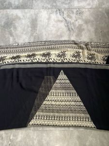 Black &amp; Beige Floral Print Saree