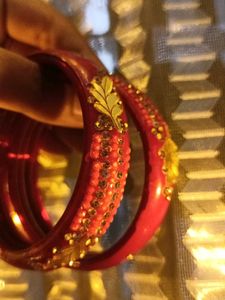 SET OF 4 RED COLOUR BANGLE