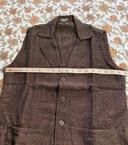 Multi coloured sleeveless jacket for women