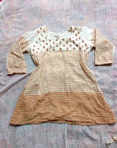 Sale🎉 4 Vintage Style Tunics/ Kurtis (Women's)