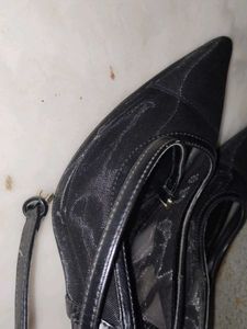 Zara Brand New Black Heels