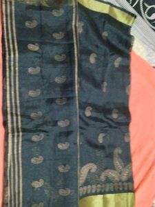 Black Saree Without Blouse