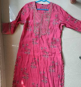 Elegant Pink Embroidered Kurta