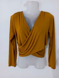 CUTE WRAP TOP