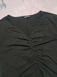 Black V-Neck Ruched Crop Top