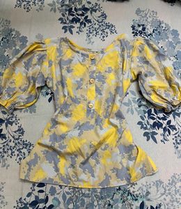 Patterned Puff Sleeve Top