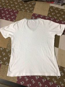 women v neck tshirt