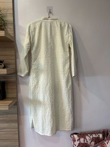 Selling Chikankari Kurti