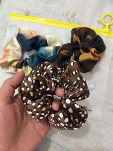 New Press-On Nails With Serum, Scrunchie And Pouch