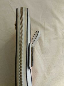 Guess Authentic