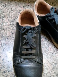 (UK 7) NAVY BLUE SOLEPLAY SHOES