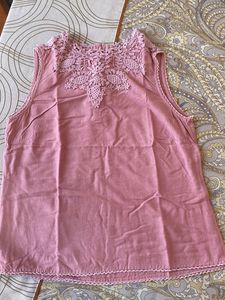 Set Of 2 Tops