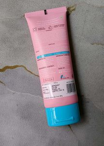 Aqualogica radiance+ oil free moisturizer