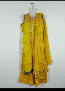 Beautiful Suit With Plazo