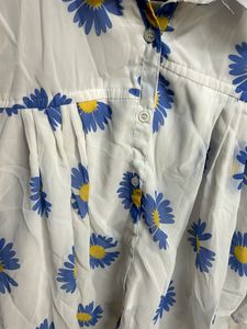 Daisy Print Blouse - Size Medium