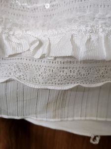 Part wear White Sleeve Less Top