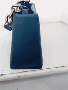 Stylish  Blue Hand Bag 👜
