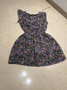Cute flowery print dress