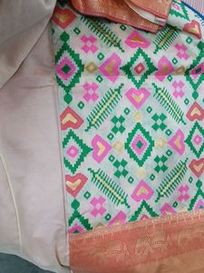 Ptola woven Ethnic Patterned Saree