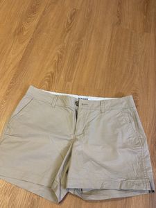 Old Navy Beige Shorts. Good Condition