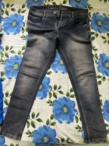 6 Branded Used Jeans