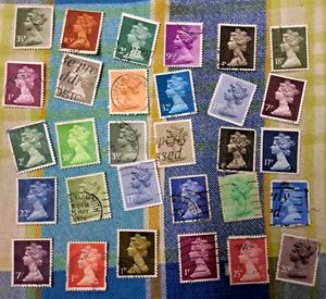 30 Great Britain(UK) Queen Stamps