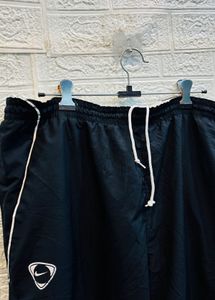 🇺🇸 Nike Imported Track Pants