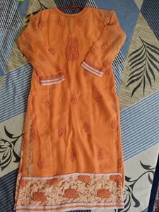 Lukhnvi Kurti