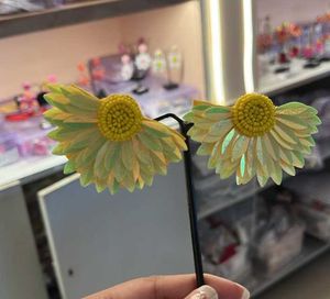 🌻Half Sunflower Flower Earrings