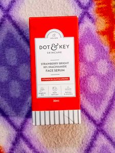 Dot &amp; Key Strawberry Bright 10% Niacinamide Face S