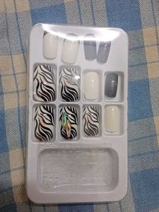 Nail sets &amp; hair accessories