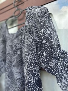 Square Neck Sheer Black &amp; White Print Top