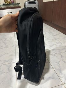 Laptop Bag With 2 Chains and 1 Side Pocket