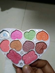 Earrings &amp; Eyeshadow Palette