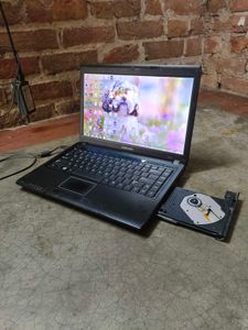 Samsung R418 Laptop (Direct Power / For Spares)