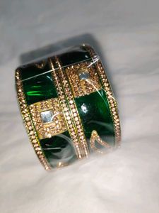Emerald Green &amp; Gold Bangle Set