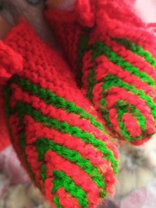 Red &amp; Green Knitted Baby Booties