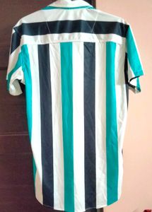 Men&#39;s Striped Shirt