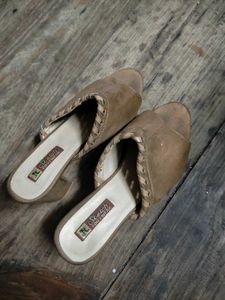 Heeled Sandals on Sale !