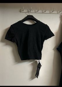 Black Crop Top - Trendy & Chic