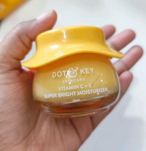 Dot &amp; Key vitamin c+e facewash &amp; moisturizer