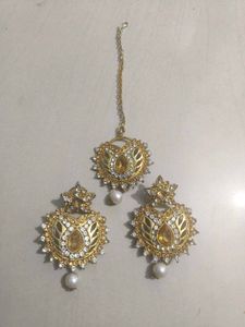 Gold-Plated Kundan Maang Tikka & Earring Set