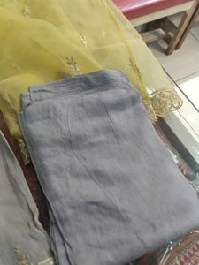 Elegant  Salwar Kameez (Minor Issue)