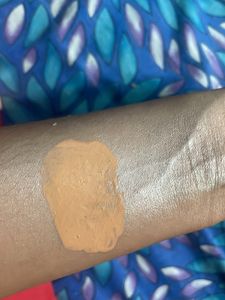 Mac Foundation Shade NC 43.5