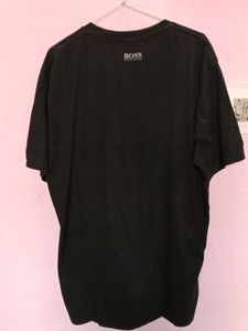 HUGO BOSS Men&#39;s Black Tshirt