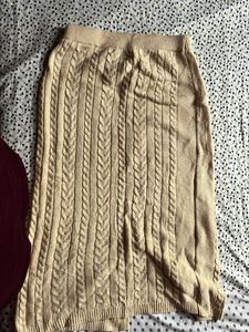 Woollen skirt