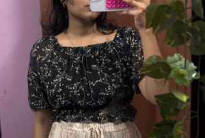 black floral elastic crop top