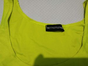 (732) Yellow Bra 30
